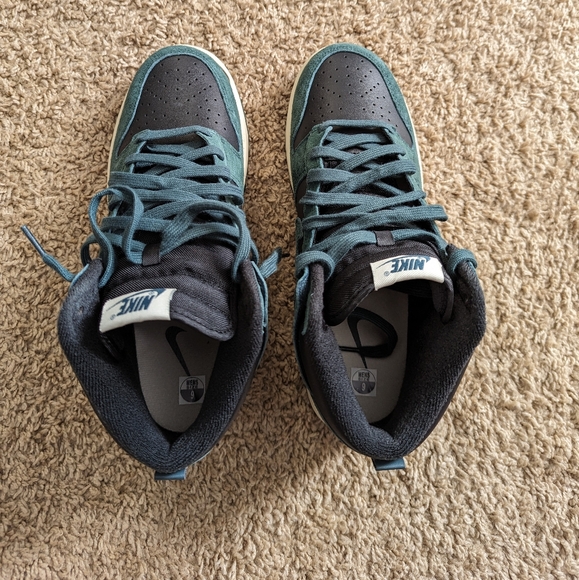 NIKE DUNK HI RETRO PRM - Picture 4 of 7